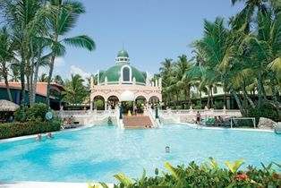 Hotel Riu Bachata Pool 2